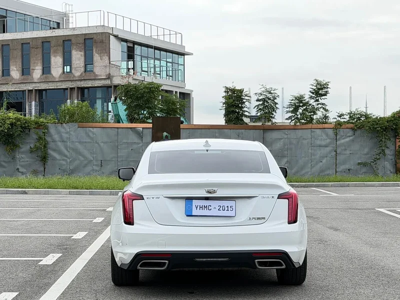 Cadillac CT5 — фото 19
