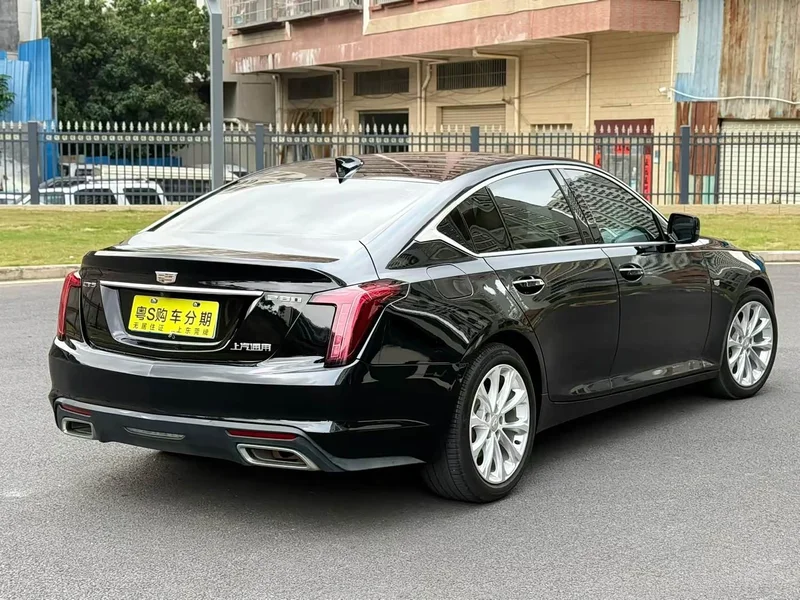 Cadillac CT5 — фото 8