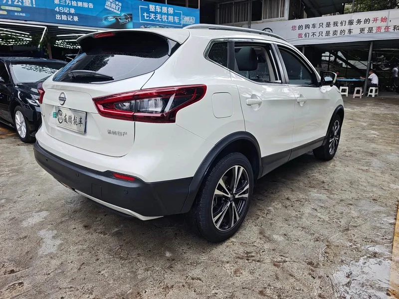 Nissan Qashqai — фото 19