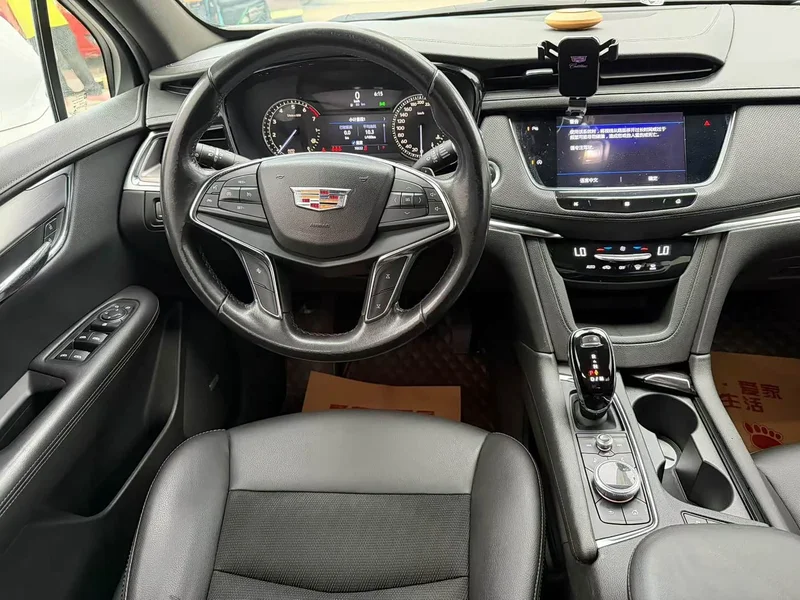 Cadillac XT5 — фото 5