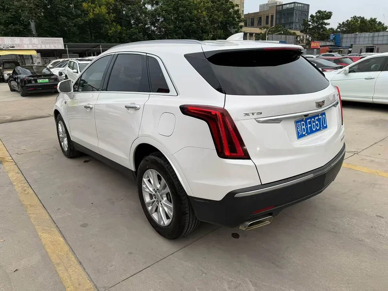 Cadillac XT5 — фото 9