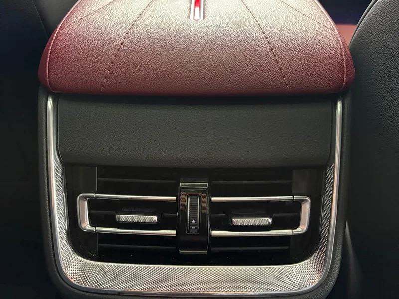 Hongqi H5 — фото 20
