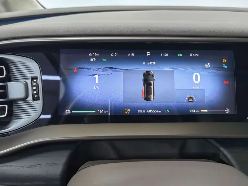 Denza D9 — фото 2