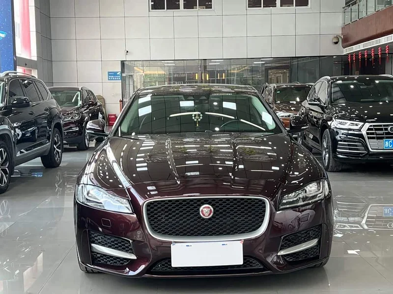 Jaguar XF — фото 2