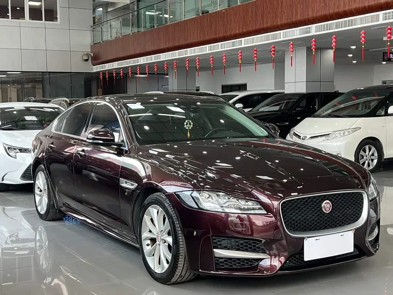 Jaguar XF — фото 3