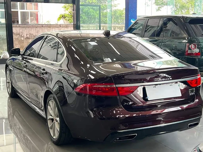 Jaguar XF — фото 7