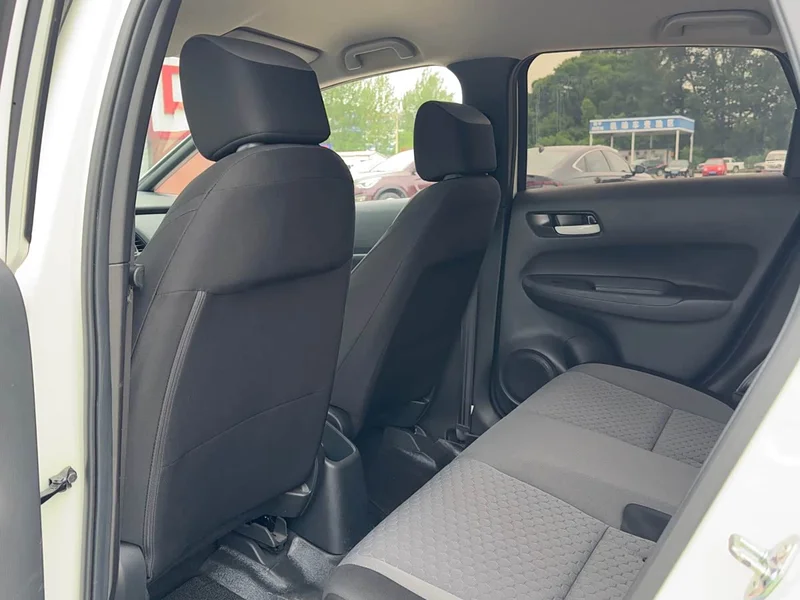 Honda Fit — фото 7