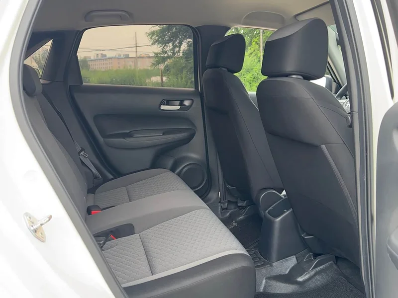 Honda Fit — фото 8