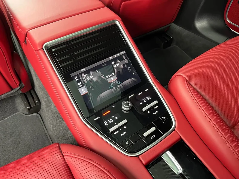 Porsche Panamera — фото 10