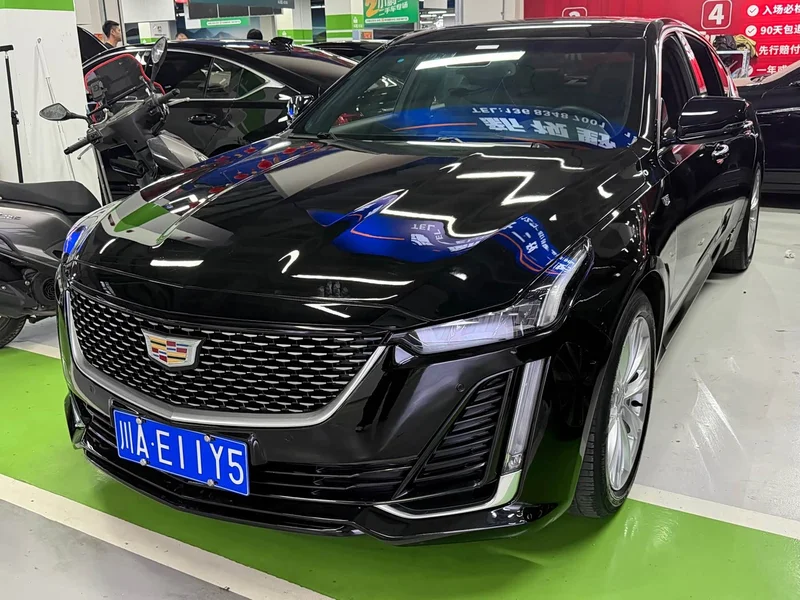 Cadillac CT5 — фото 1