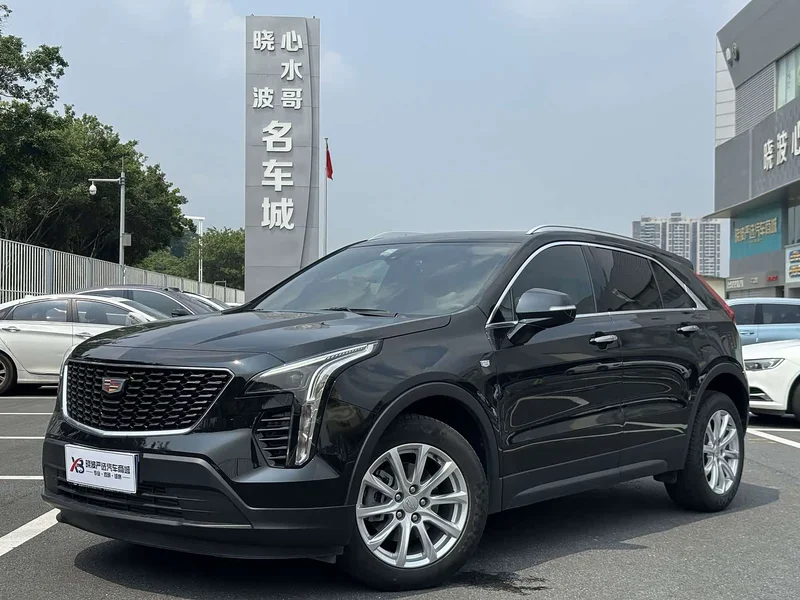 Cadillac XT4 — фото 1