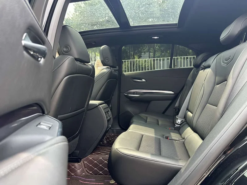 Cadillac XT4 — фото 13