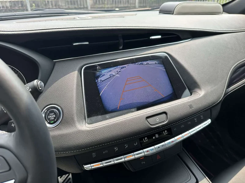 Cadillac XT4 — фото 20