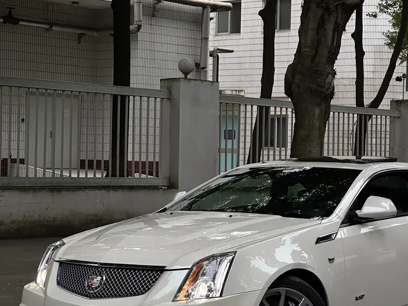 Cadillac CTS — фото 16