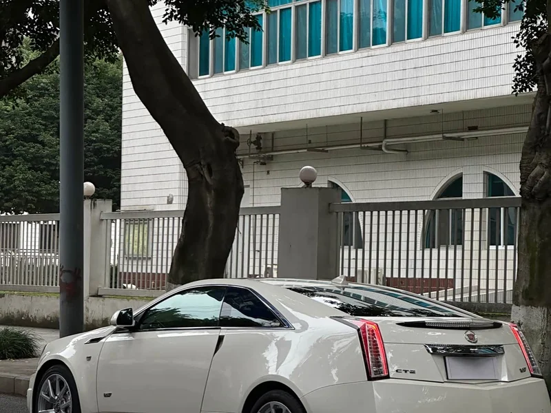 Cadillac CTS — фото 3