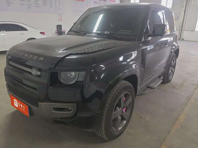 Land Rover Defender — фото 1