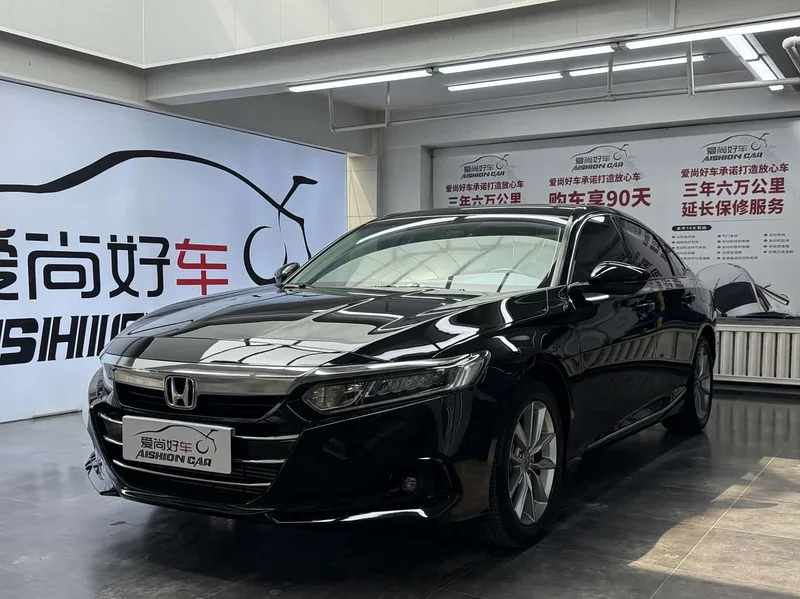 Honda Accord — фото 1