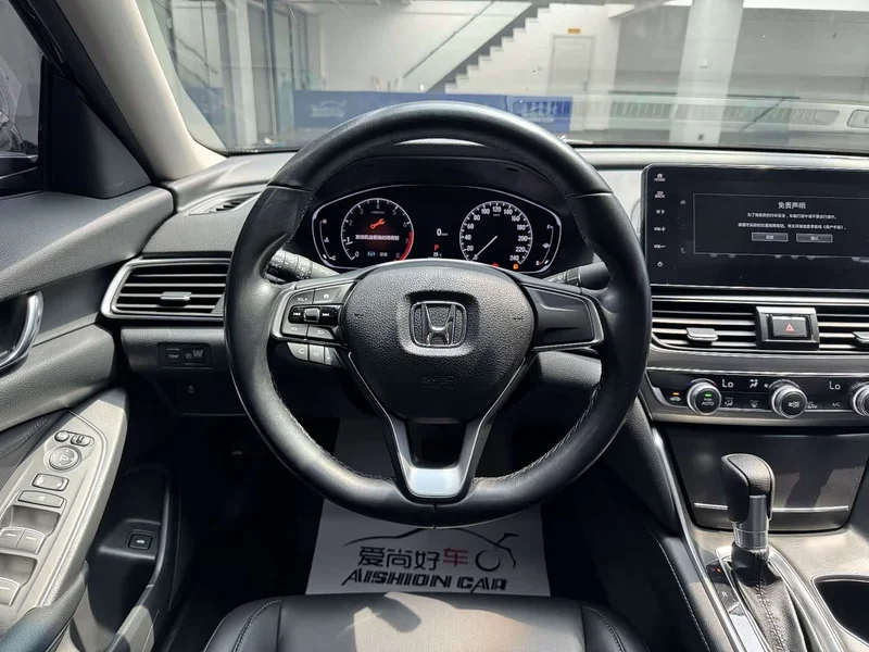 Honda Accord — фото 10