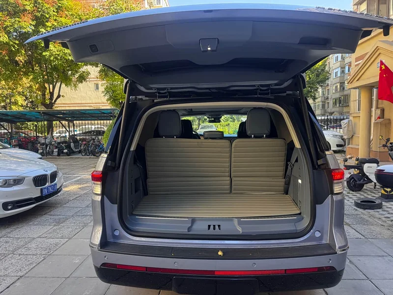 Lincoln Navigator — фото 12