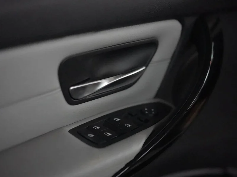 BMW 3-Series — фото 13