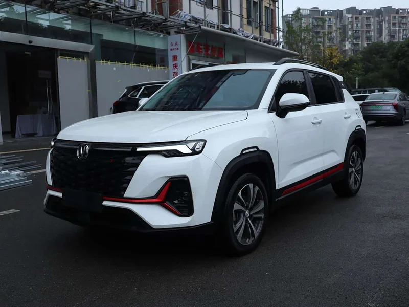 Changan CS35PLUS — фото 1