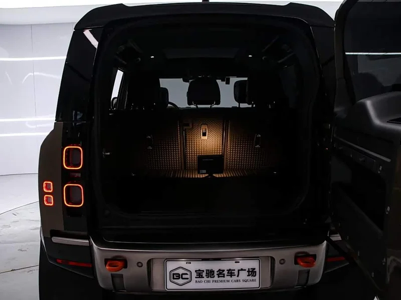 Land Rover Defender — фото 18
