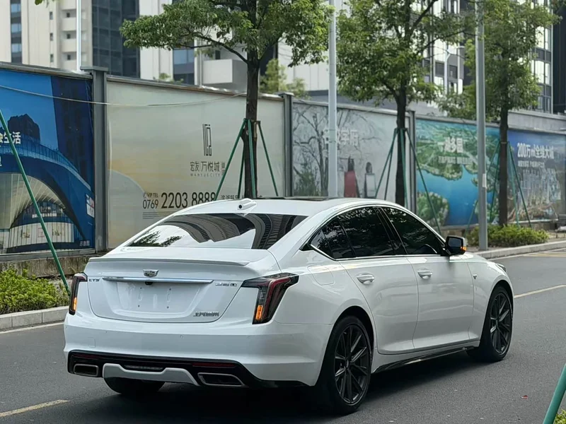 Cadillac CT5 — фото 9