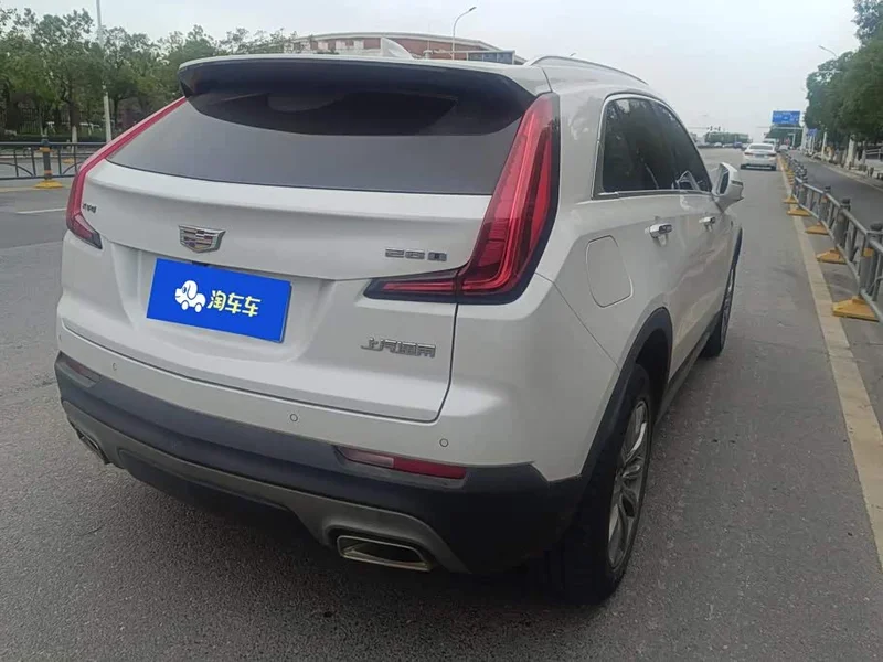 Cadillac XT4 — фото 3