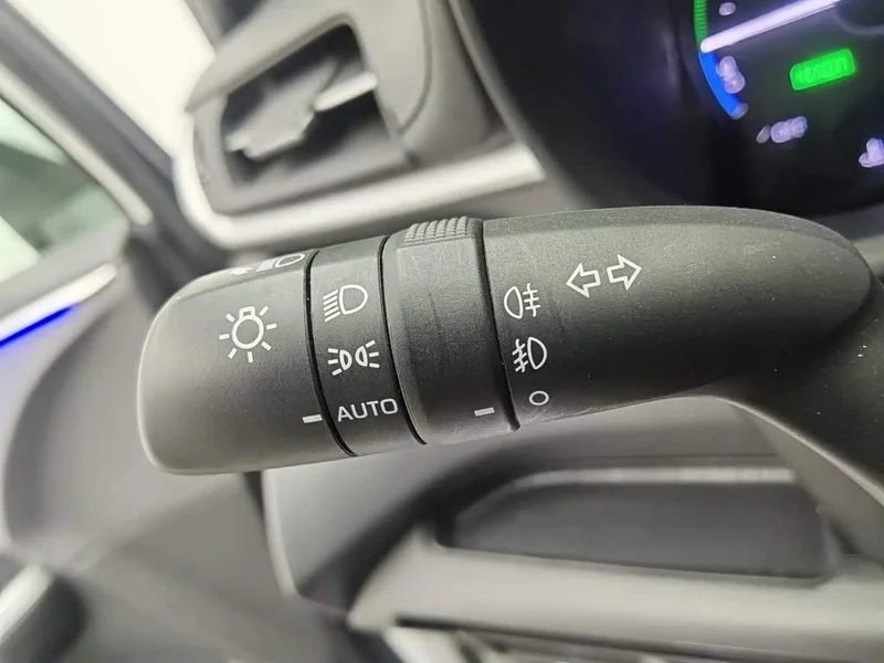 Toyota Sienna — фото 21