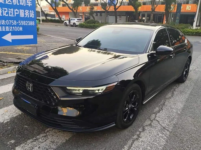 Honda Accord — фото 1