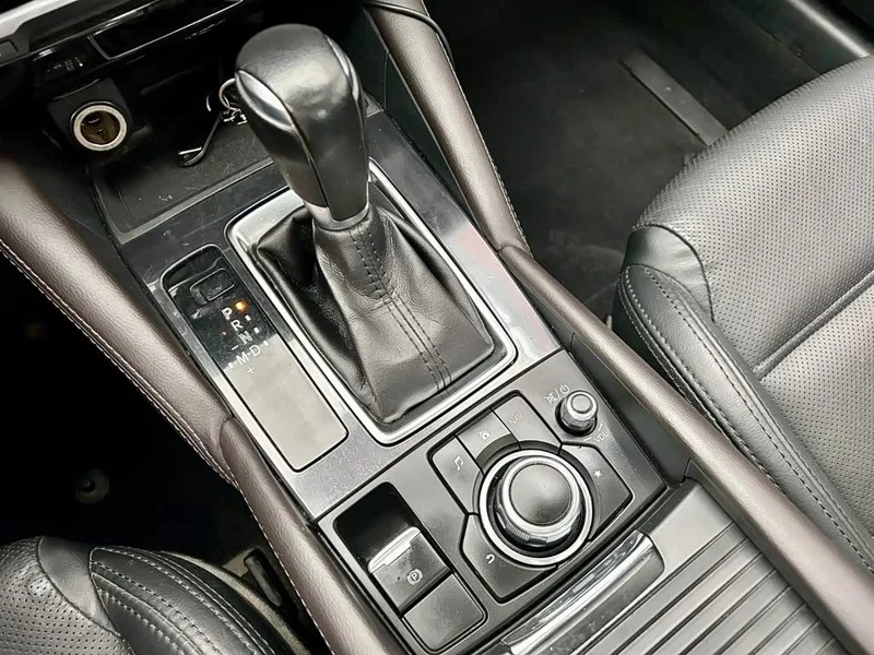 Mazda Atenza — фото 10