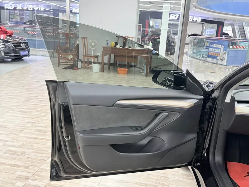 Tesla Model 3 — фото 5