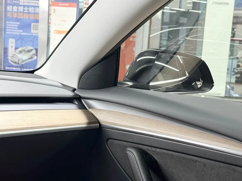 Tesla Model 3 — фото 9