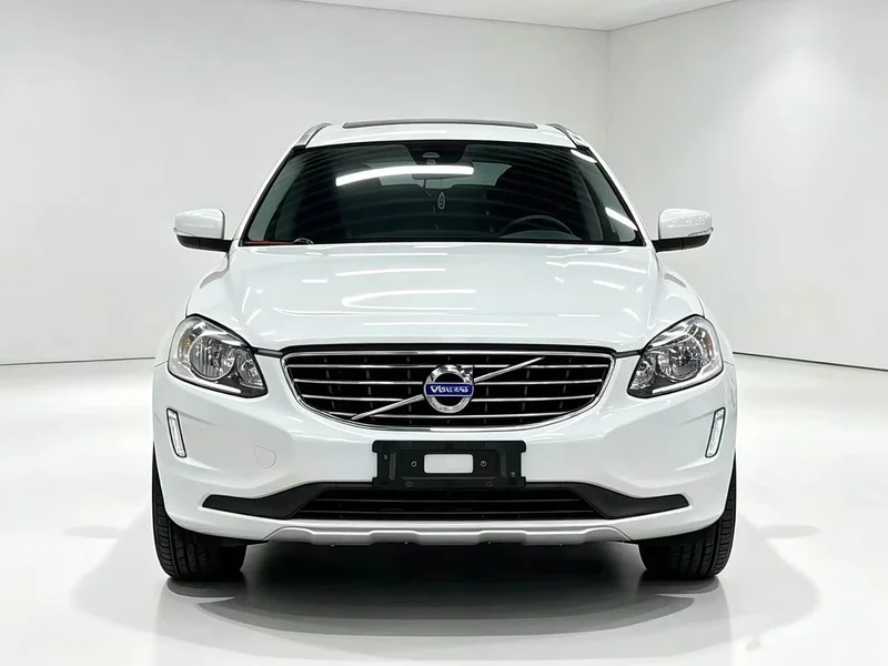 Volvo XC60 — фото 6
