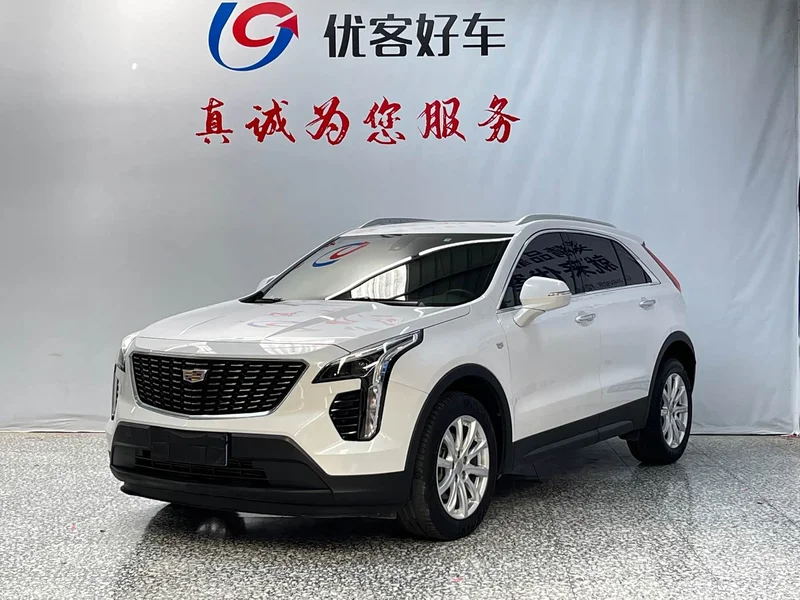 Cadillac XT4 — фото 1