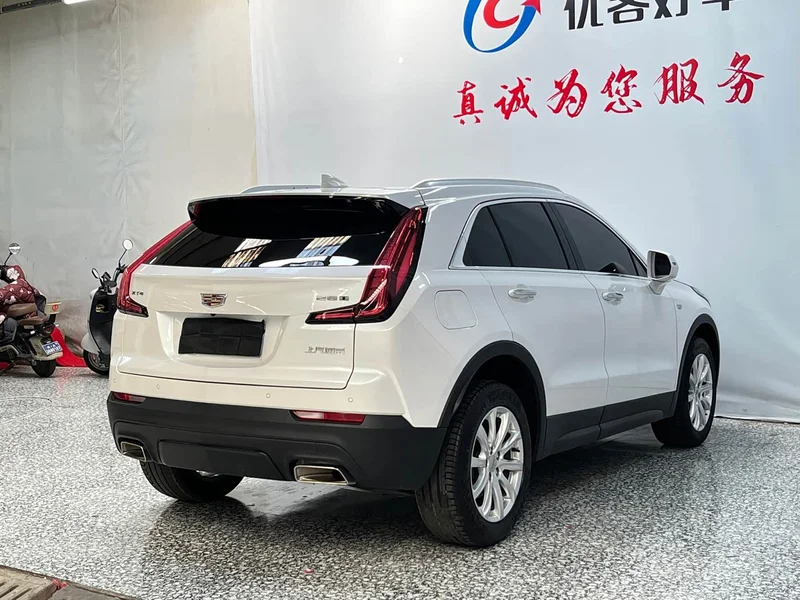 Cadillac XT4 — фото 18