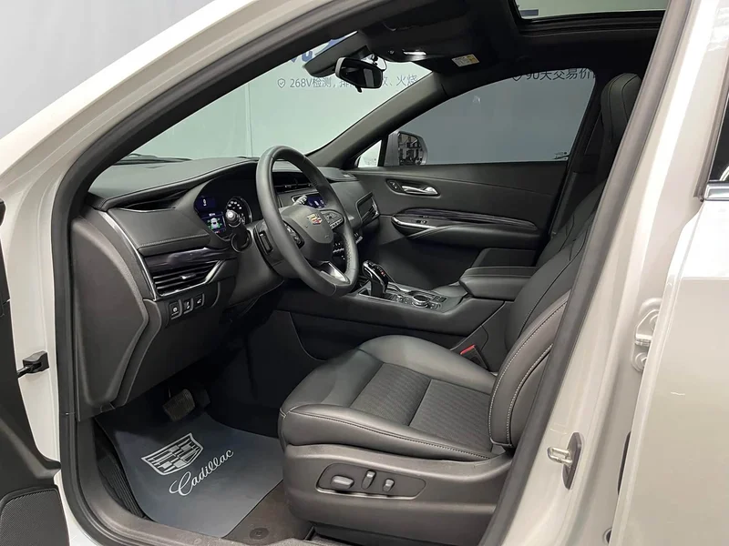 Cadillac XT4 — фото 7