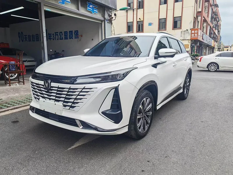 Changan CS75PLUS — фото 1