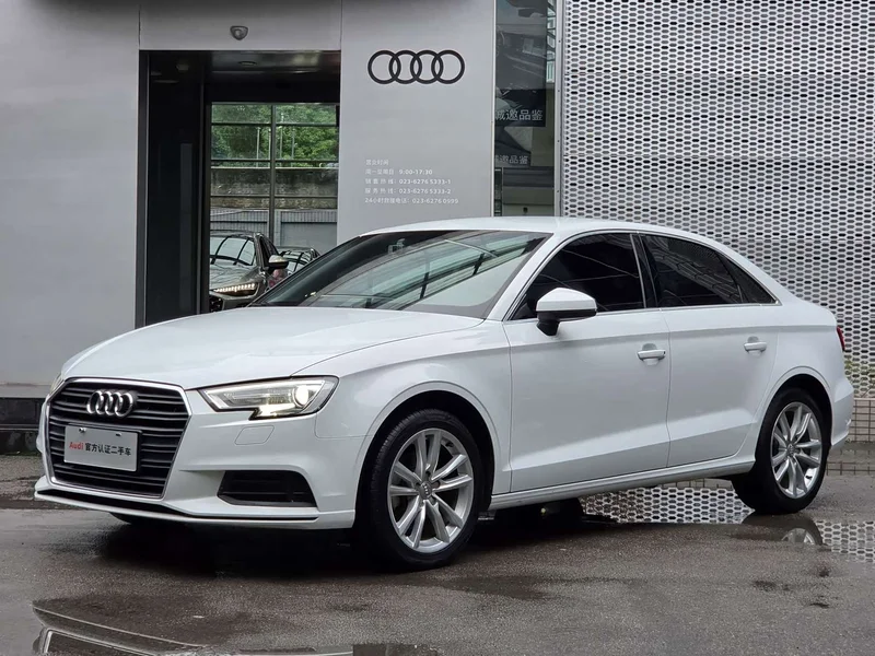 Audi A3 — фото 1