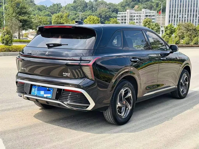 Hongqi HS3 — фото 3