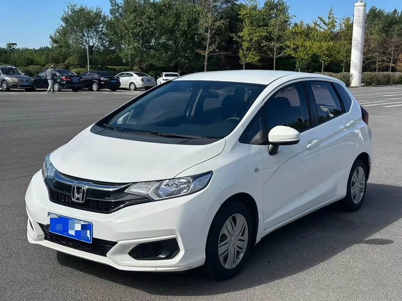 Honda Fit — фото 1