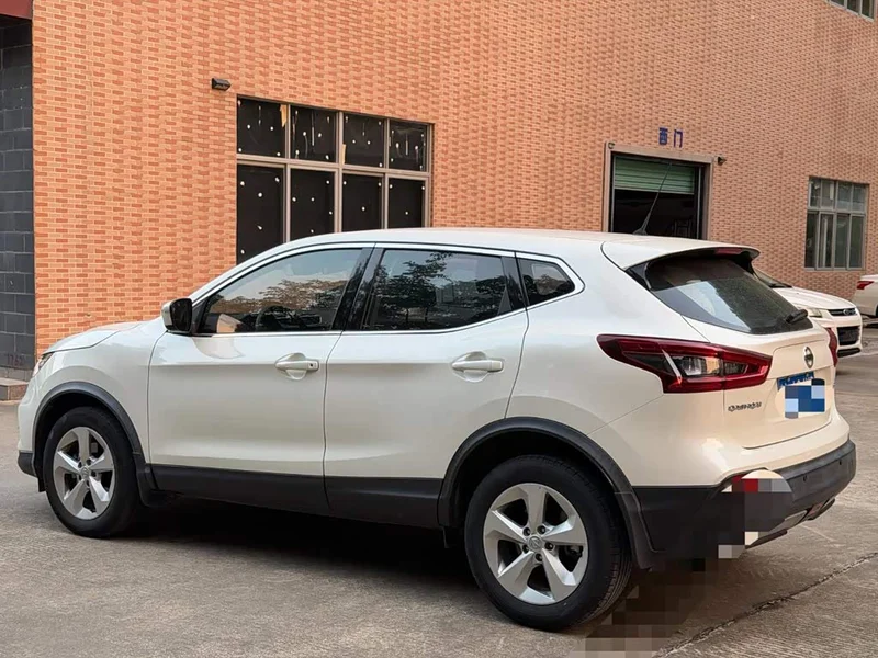 Nissan Qashqai — фото 6