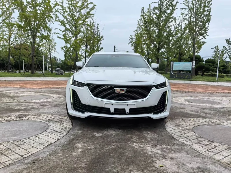 Cadillac CT5 — фото 2
