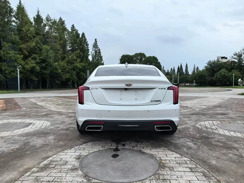 Cadillac CT5 — фото 8