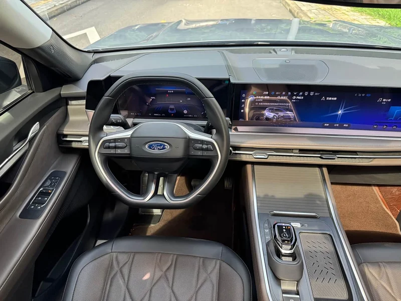Ford Edge — фото 16