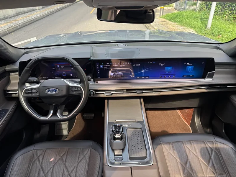 Ford Edge — фото 18