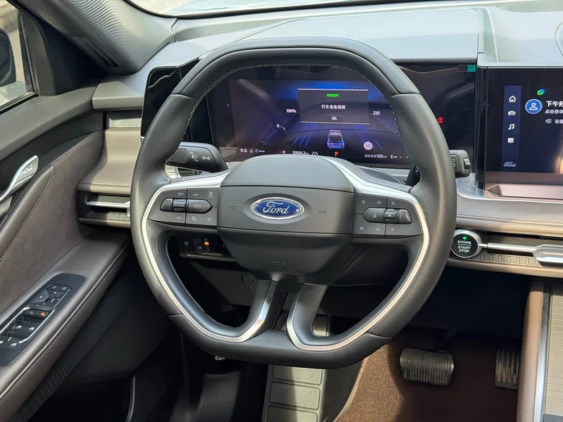 Ford Edge — фото 21