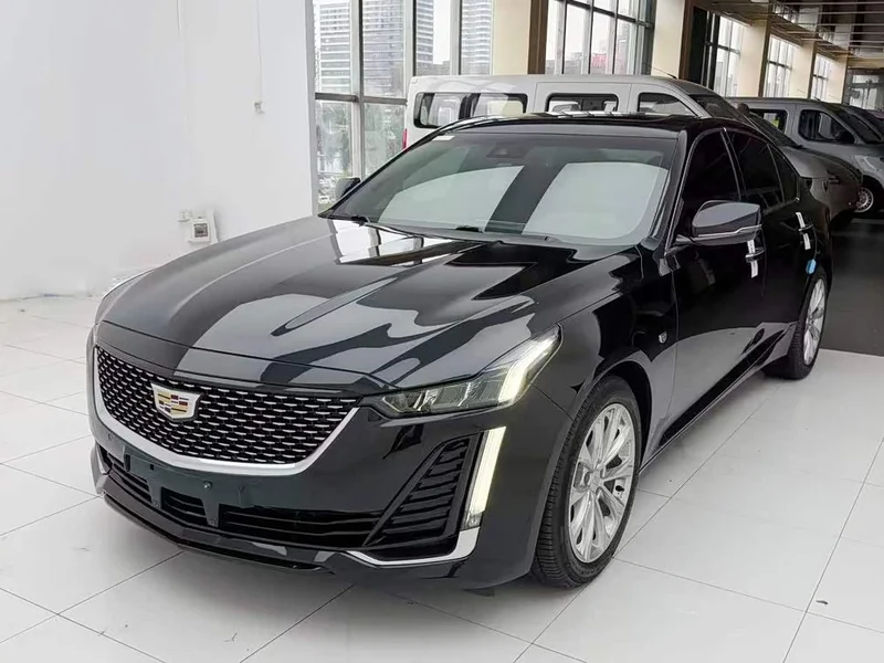 Cadillac CT5 — фото 1