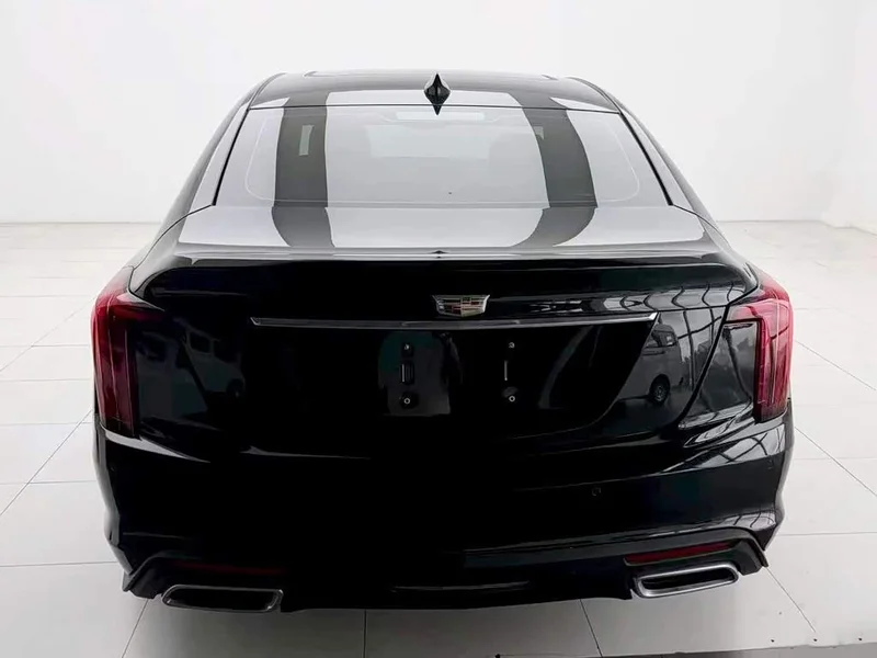 Cadillac CT5 — фото 8