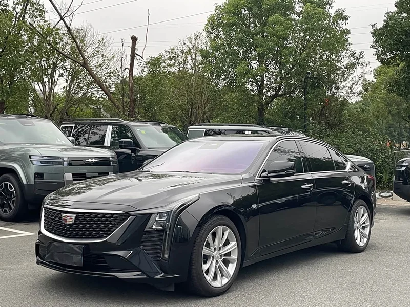 Cadillac CT5 — фото 1